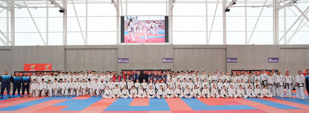 20-Elite-Stage-&-Competition